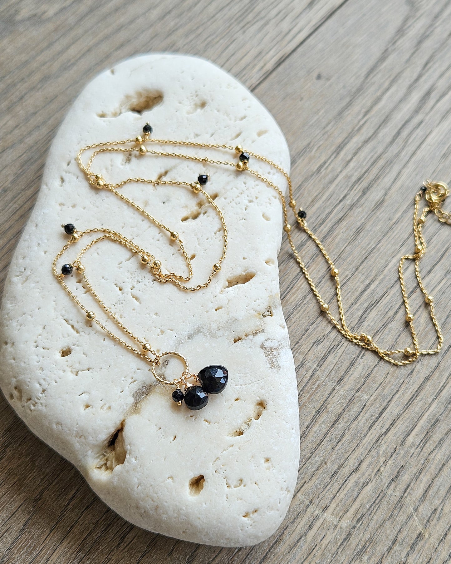 Balls Necklace with Black Spinel
