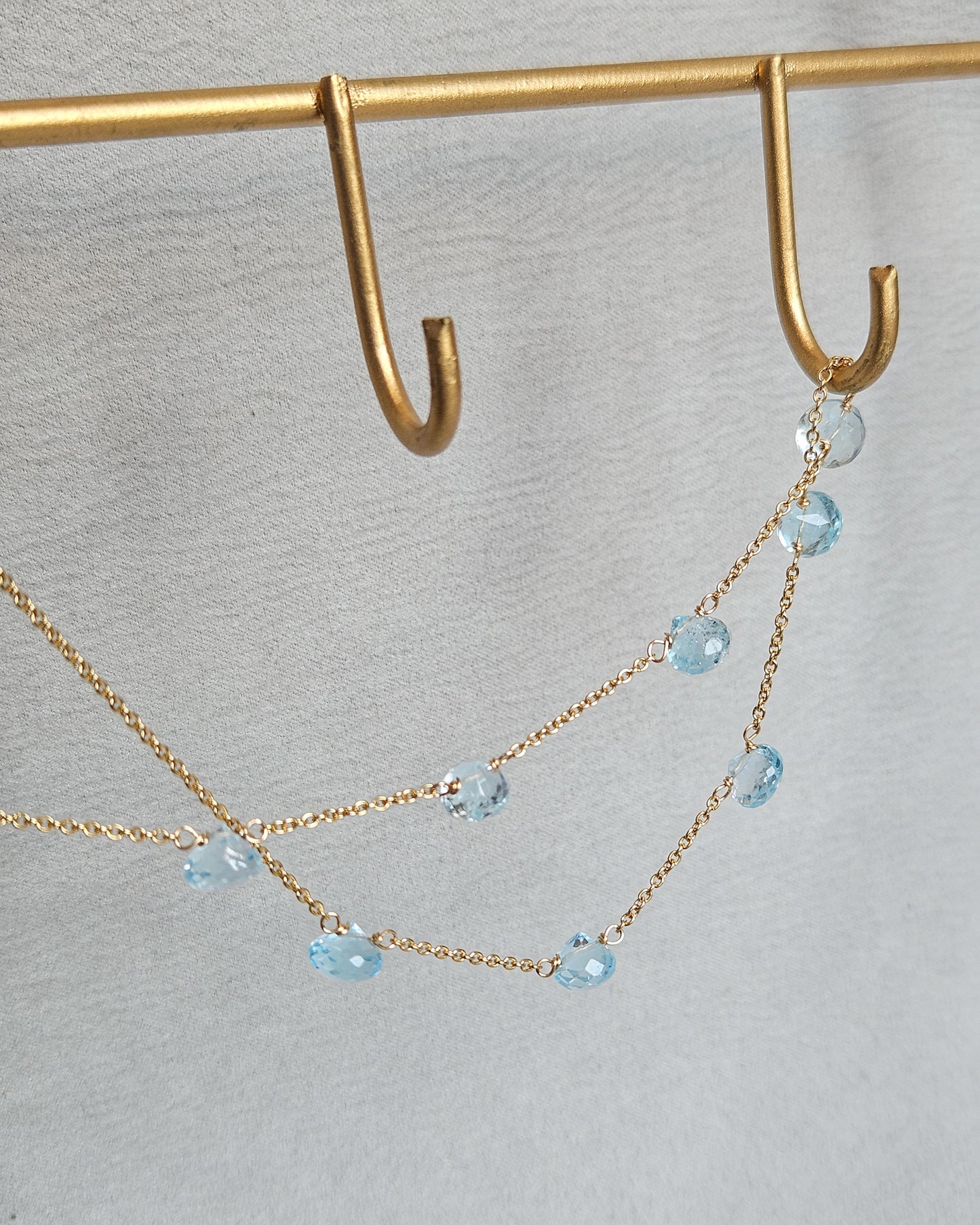 Girocollo con topazio azzurro
