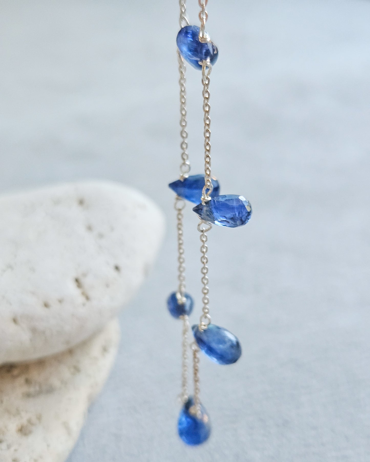 Girocollo lacrime di Cianite Blu