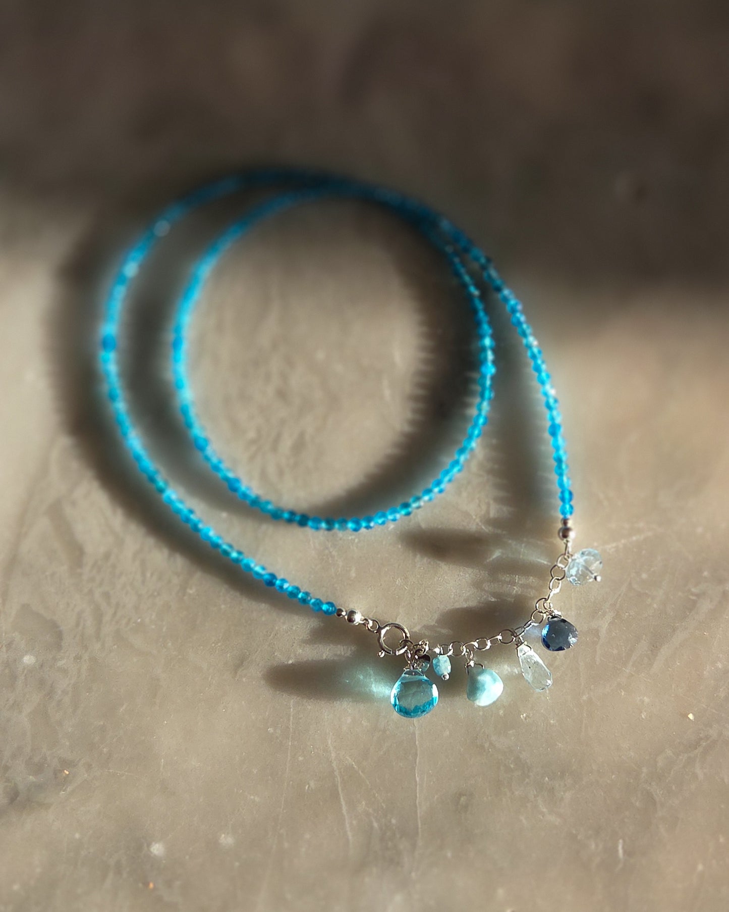 Collana Reverse con Apatite azzurra