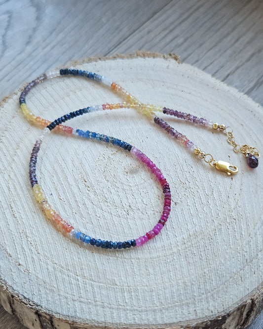 Girocollo zaffiri multicolore