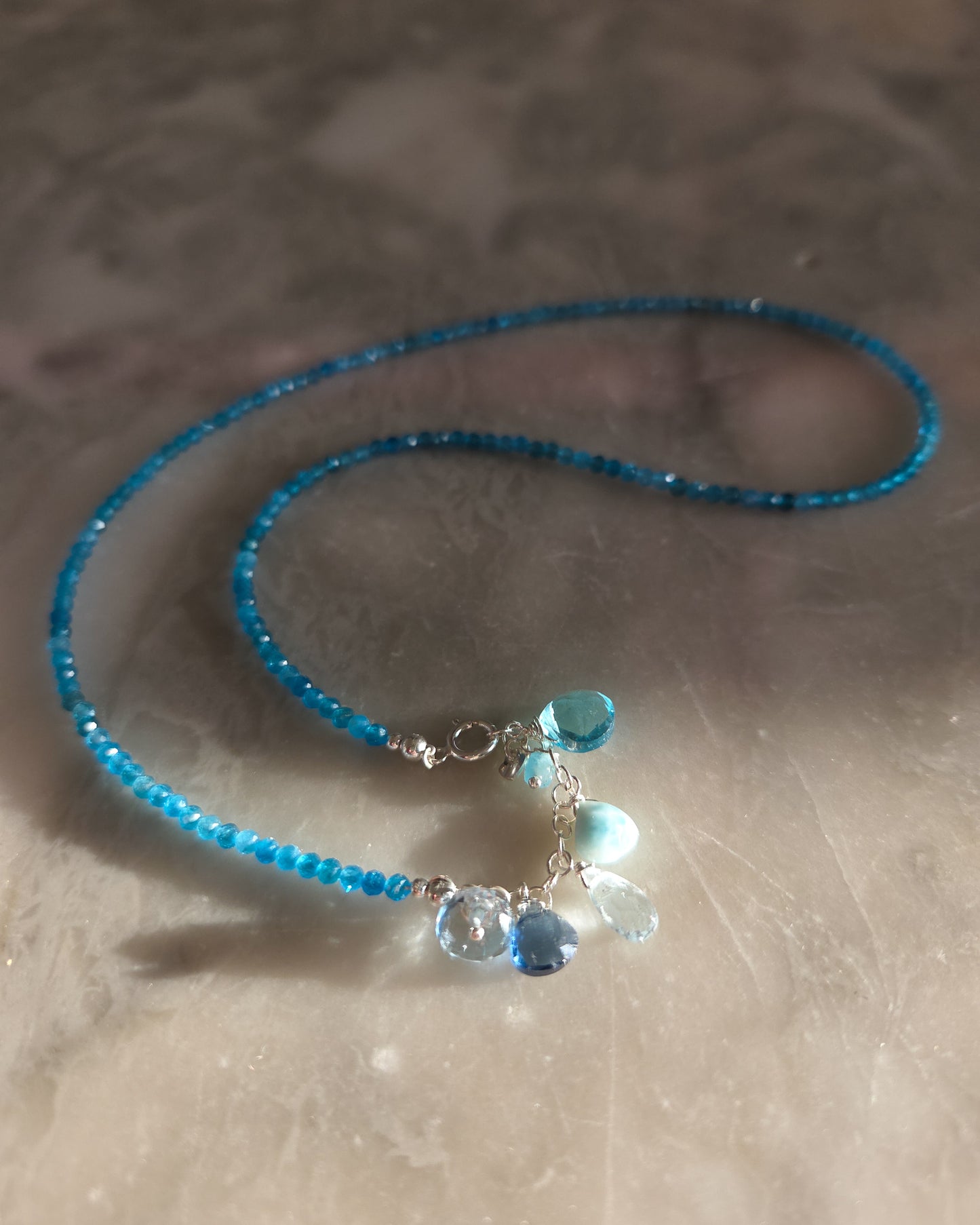 Collana Reverse con Apatite azzurra