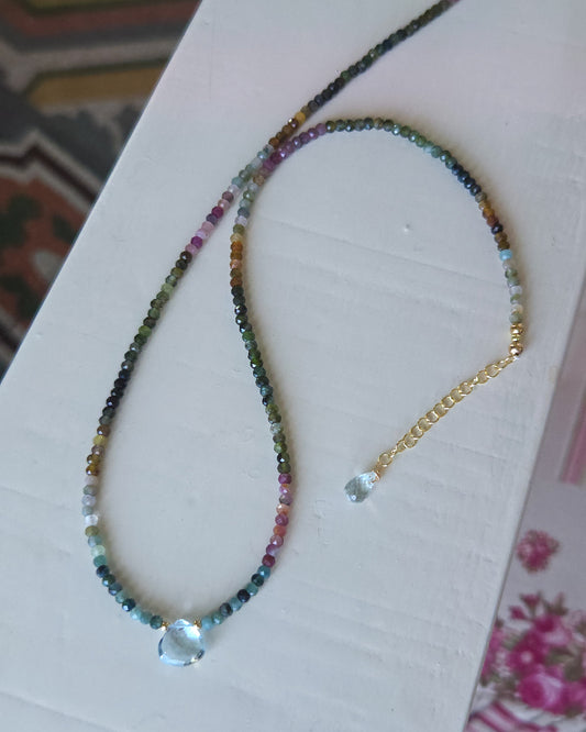 Collana con tormalina e topazio