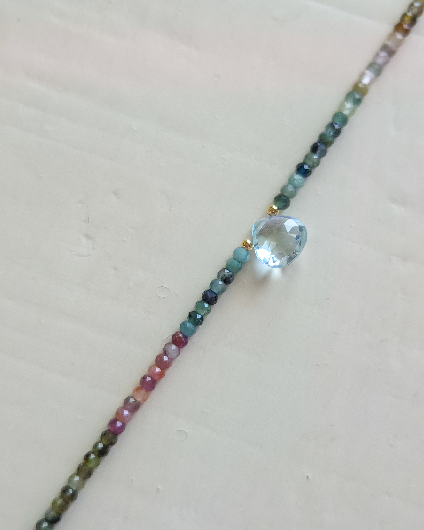 Collana con tormalina e topazio