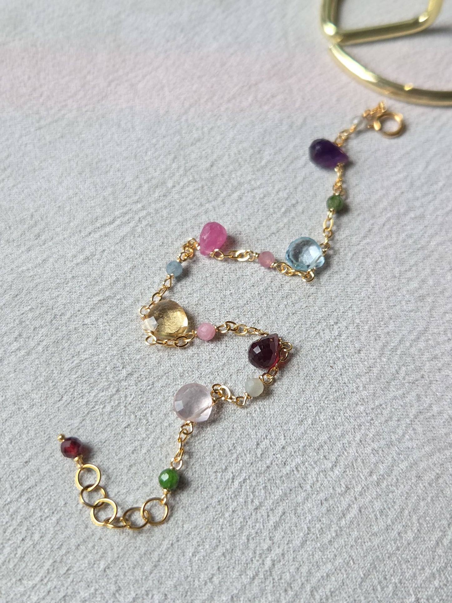 Bracciale rosario con pietre dure colorate