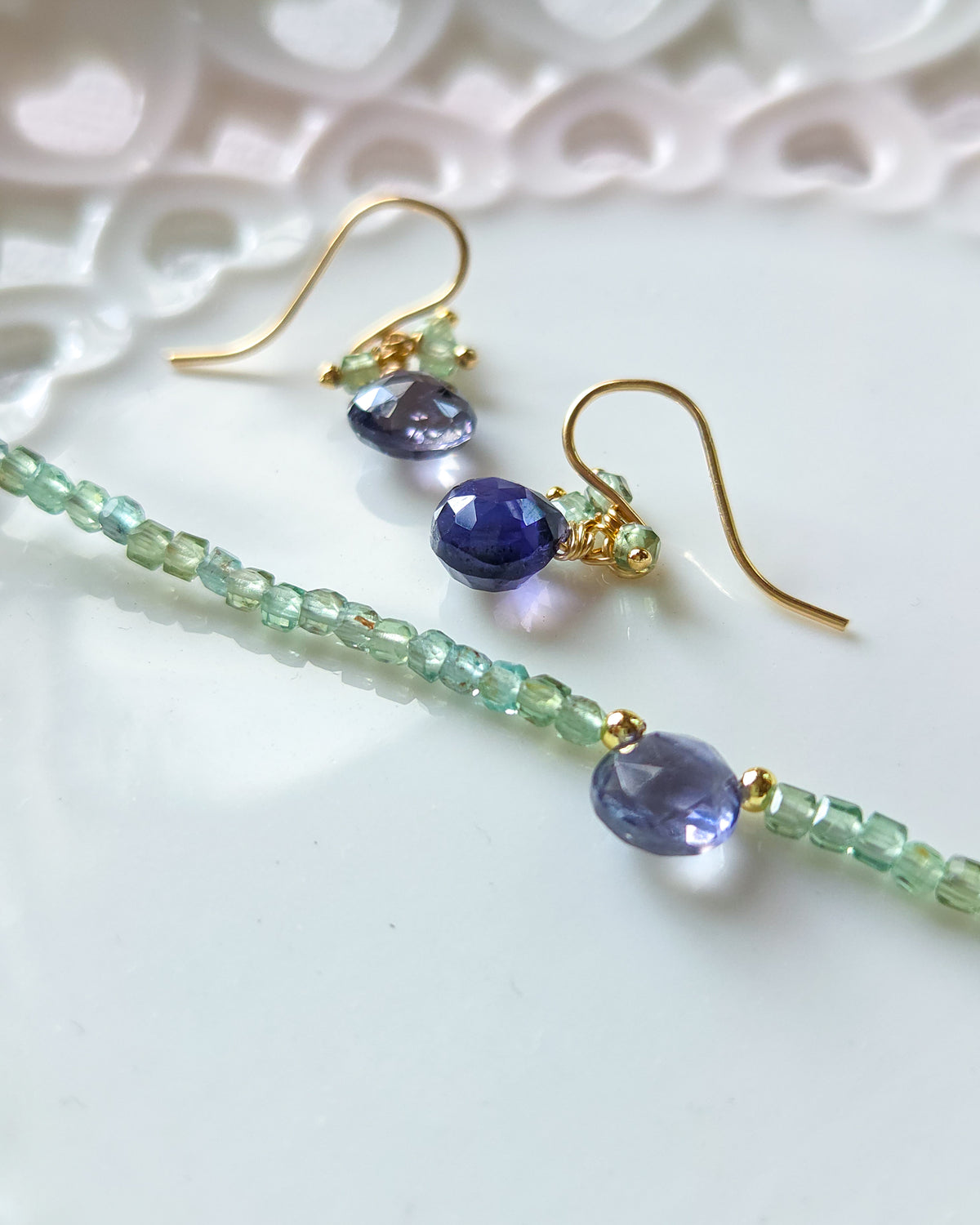 Girocollo apatite e goccia di iolite
