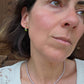 Orecchini mini cuori con peridoto