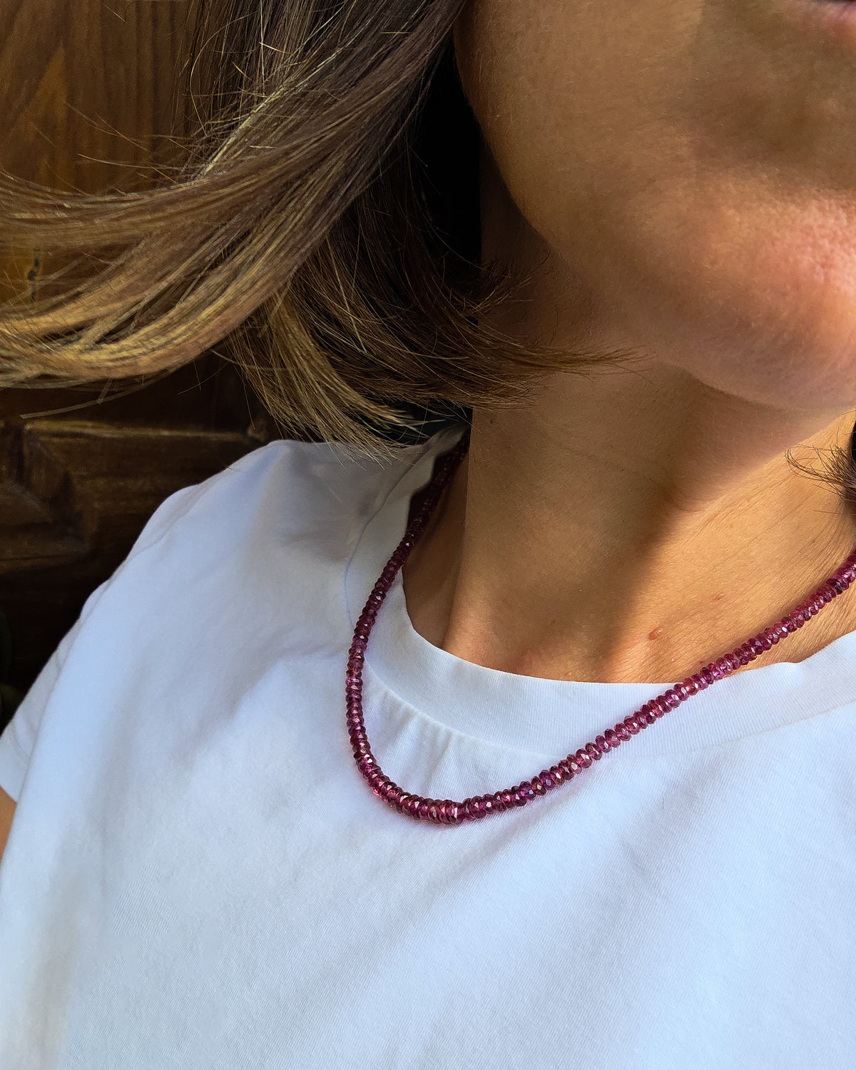 Collana con Granato rodolite
